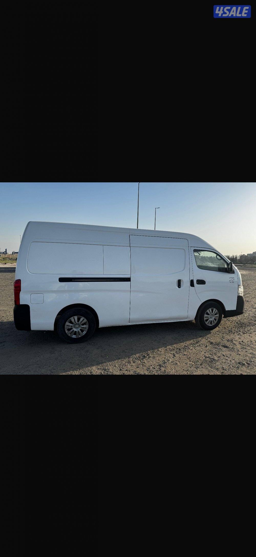 للبيع باص نيسان سقف عالي عداد 1142