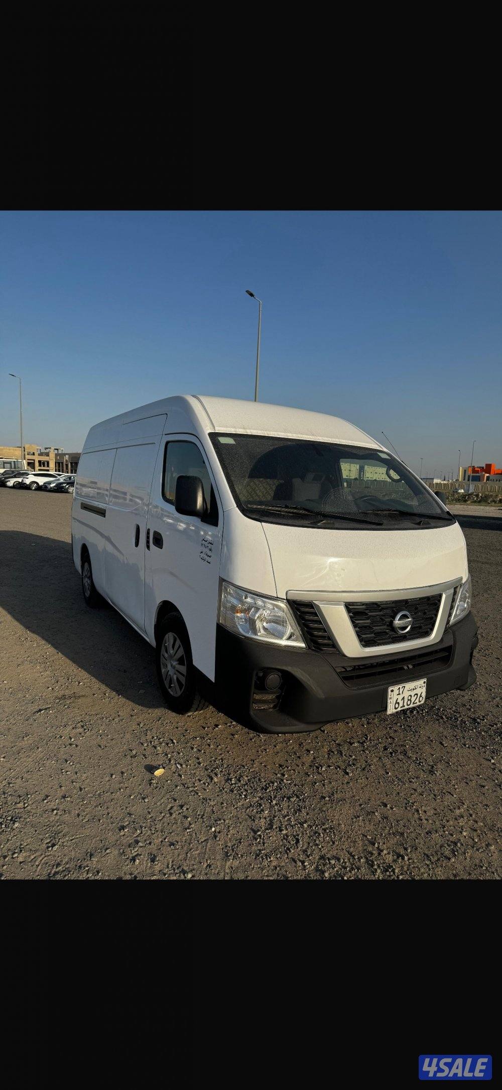 للبيع باص نيسان سقف عالي عداد 1144