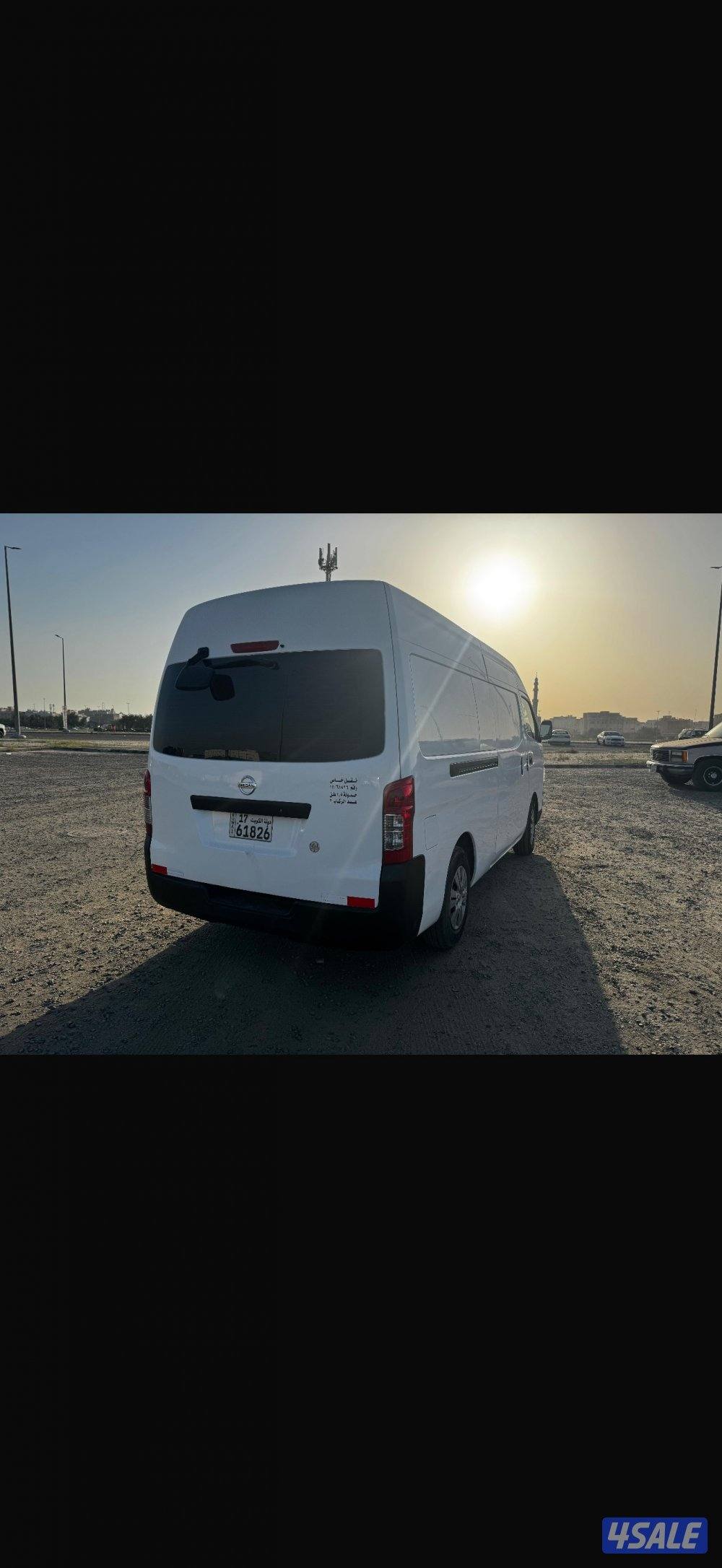 للبيع باص نيسان سقف عالي عداد 1145