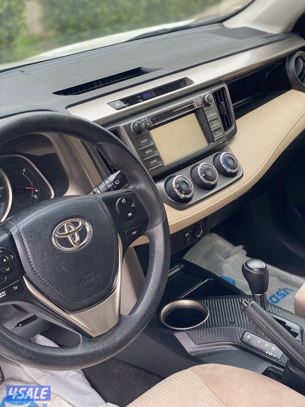 للبيع تويوتا راف فور 201413