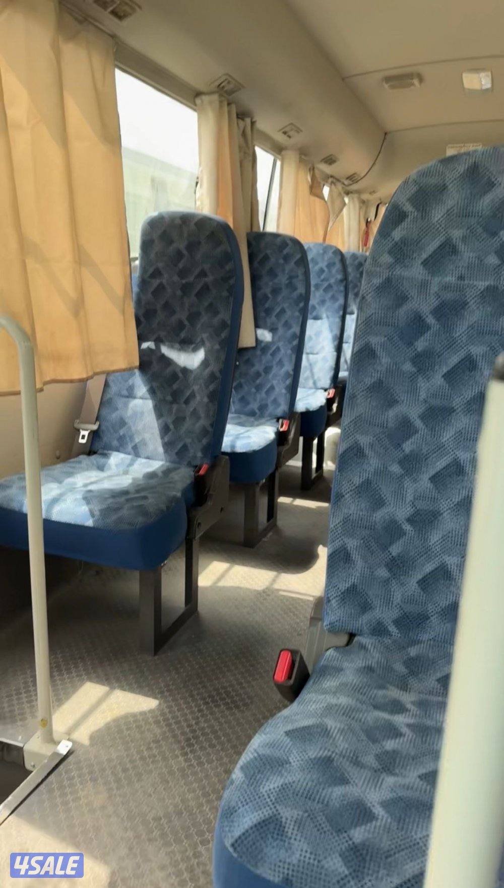 للبيع باص روزا ديزل العدد 41