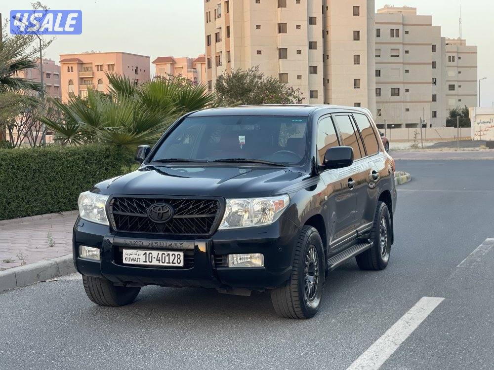 لاندكروزر 20110