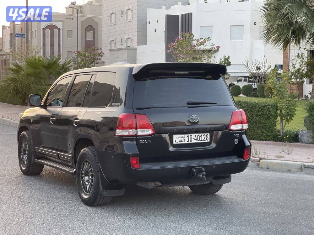 لاندكروزر 20112