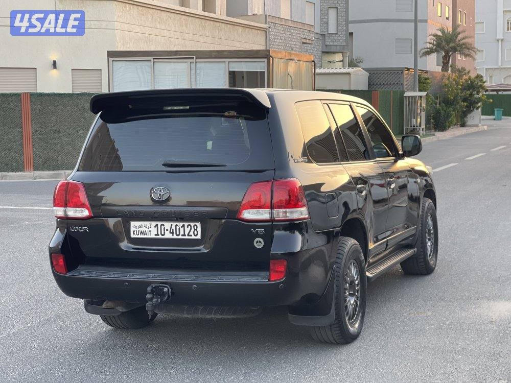 لاندكروزر 20113
