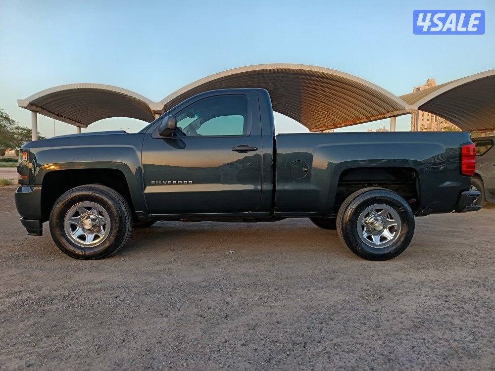 وانيت شفر سلفرادو 2017 الغانم بحاله ممتازه وبشرط الفحص1