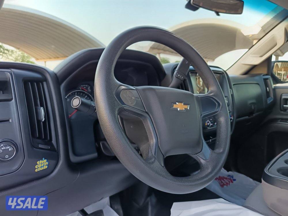 وانيت شفر سلفرادو 2017 الغانم بحاله ممتازه وبشرط الفحص6