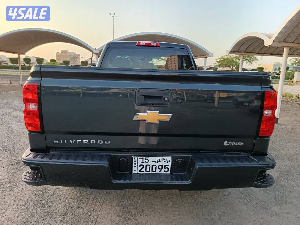 وانيت شفر سلفرادو 2017 الغانم بحاله ممتازه وبشرط الفحص9