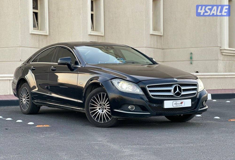 للبيع مرسيدس CIS3500