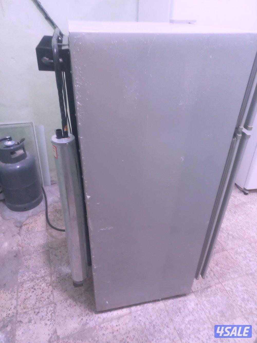 للبيع ثلاجه بالغاز ممتازه جدا وبحاله جيده جدا مع التوصيل والكفاله7