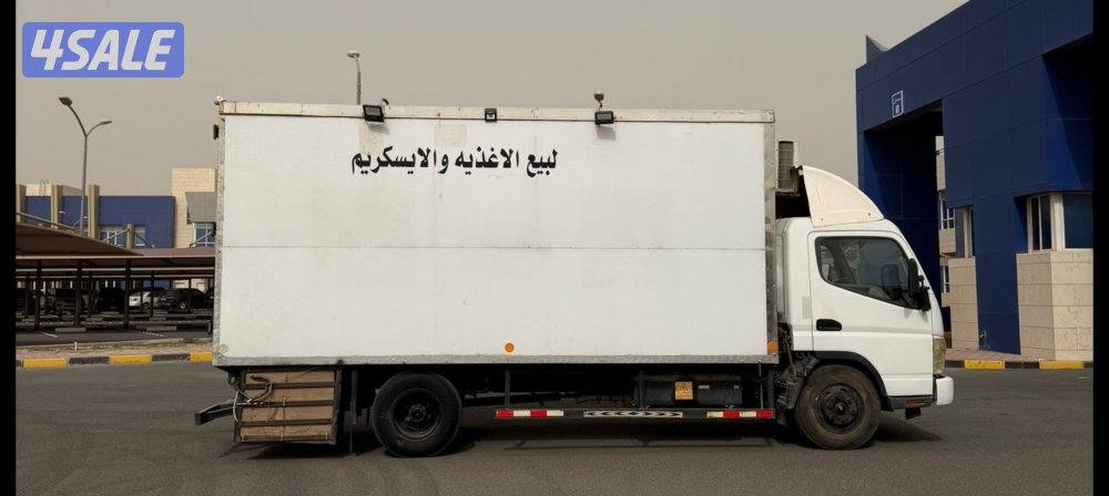 سيارة هاف لوري موديل 2011 شاطي 5 متر0