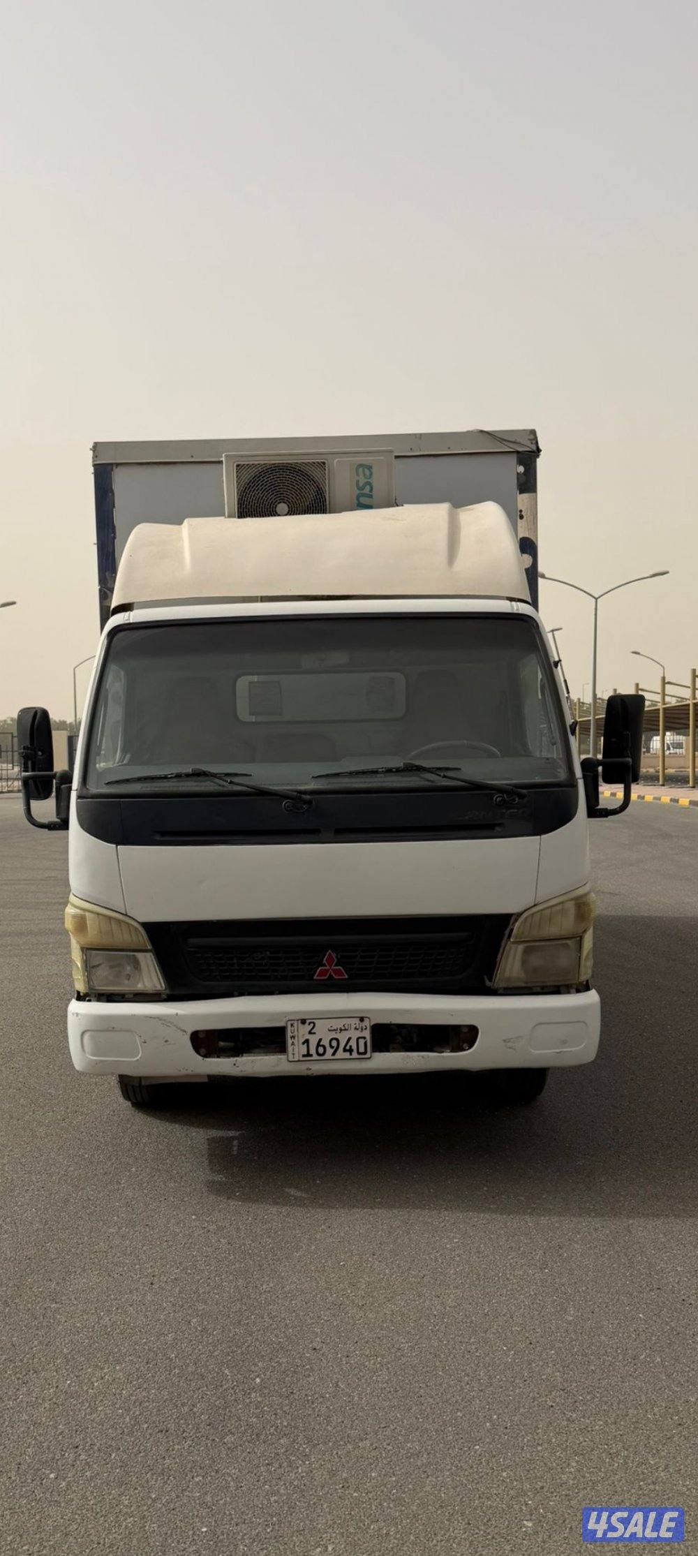 سيارة هاف لوري موديل 2011 شاطي 5 متر2