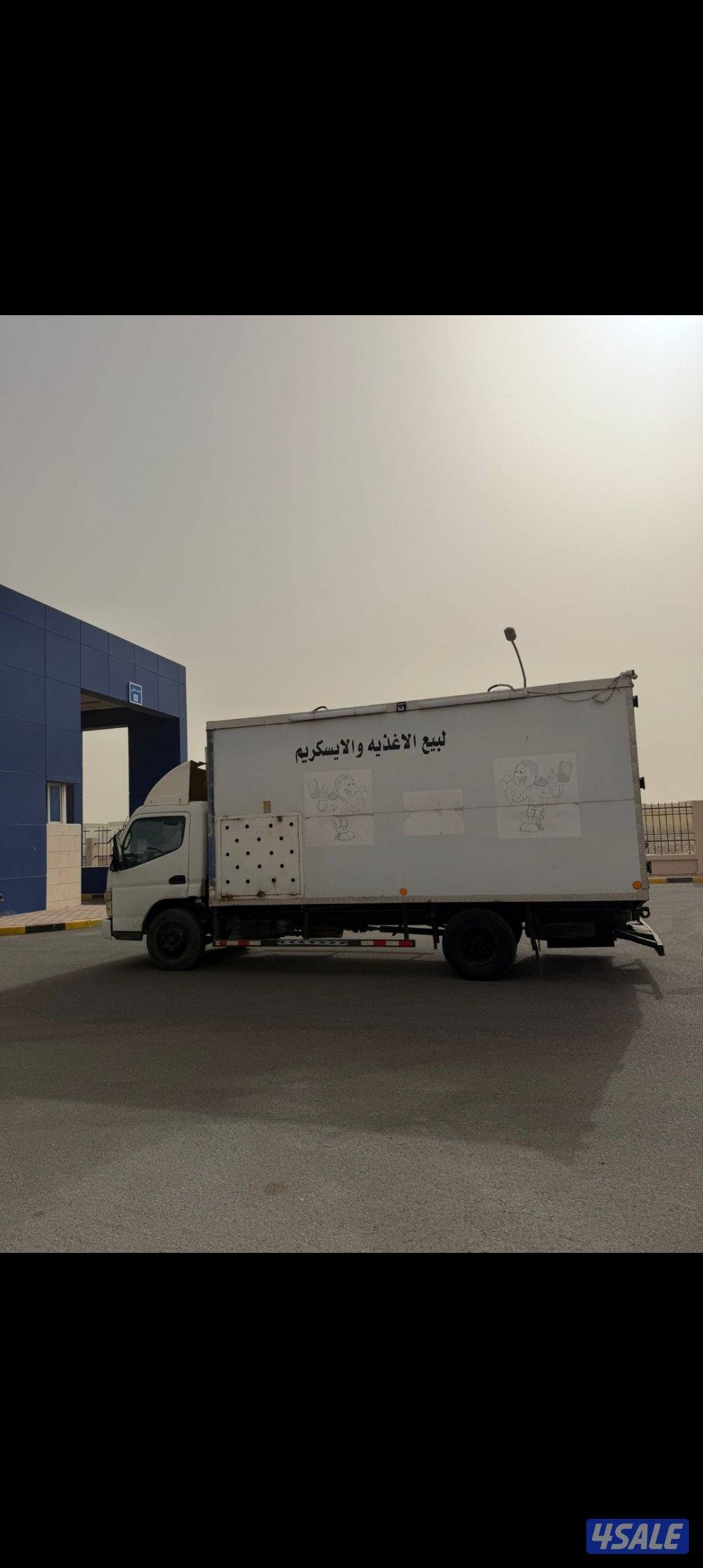 سيارة هاف لوري موديل 2011 شاطي 5 متر3