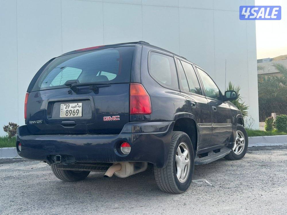 جي ام سي انفوي موديل 2009 لون كحلي عداد ٣٣٨ الف بحاله ممتازة2