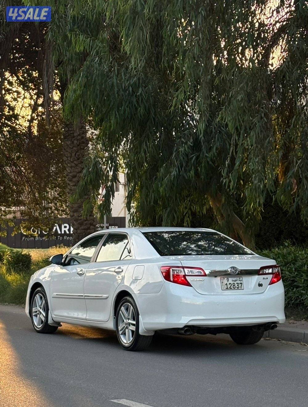 للبيع كامري 2015عداد124الف1