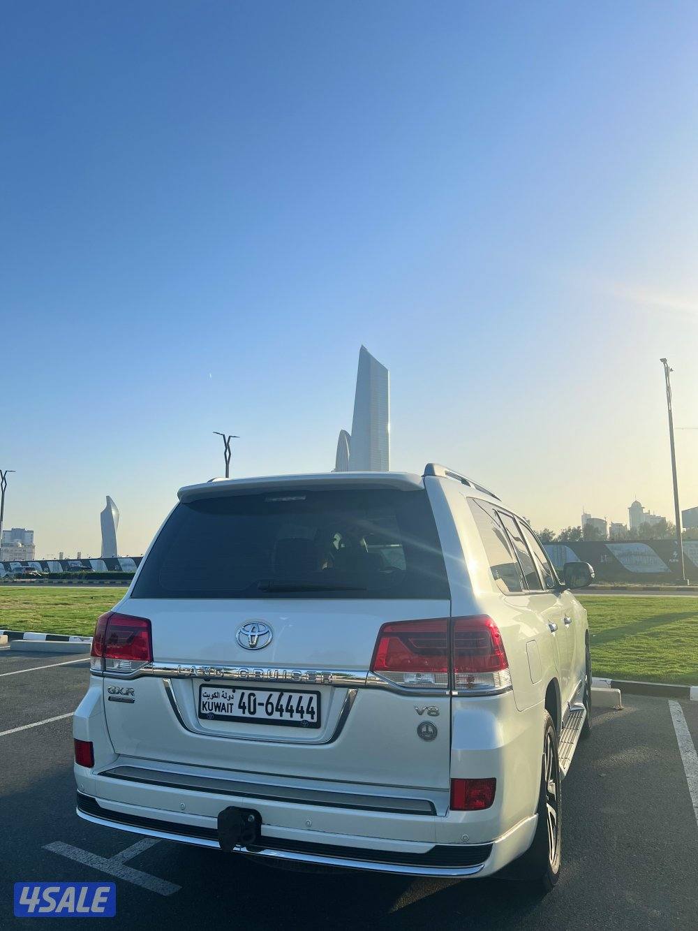 Land Cruiser Grand Touring GXR 20192