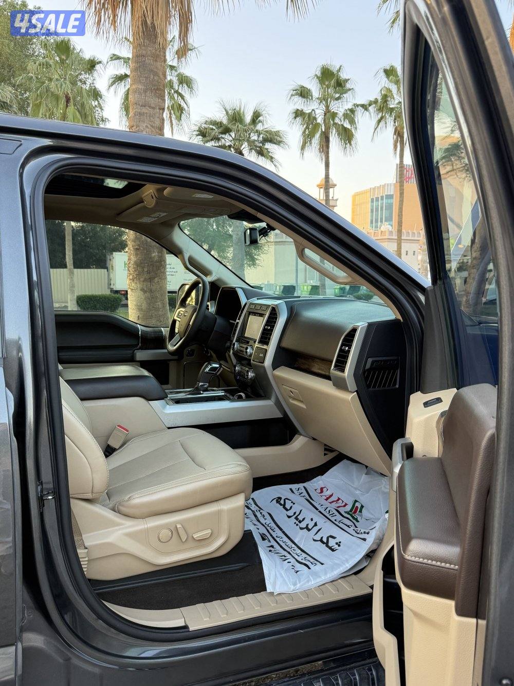 وانيت فورد لاريت 20199