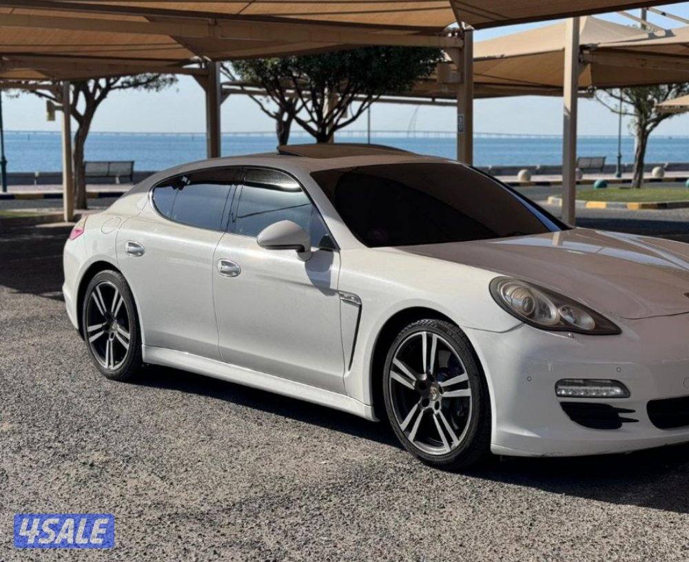 بانيميرا2012 ماشي 1600