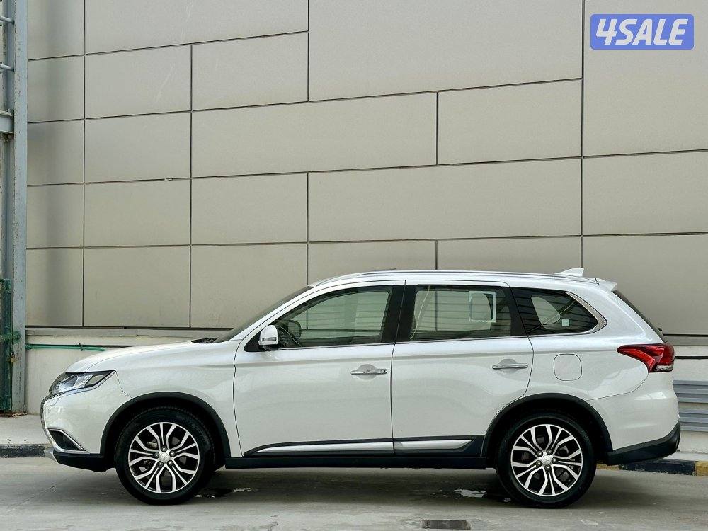 اوتلاندر / ٢٠١٧1