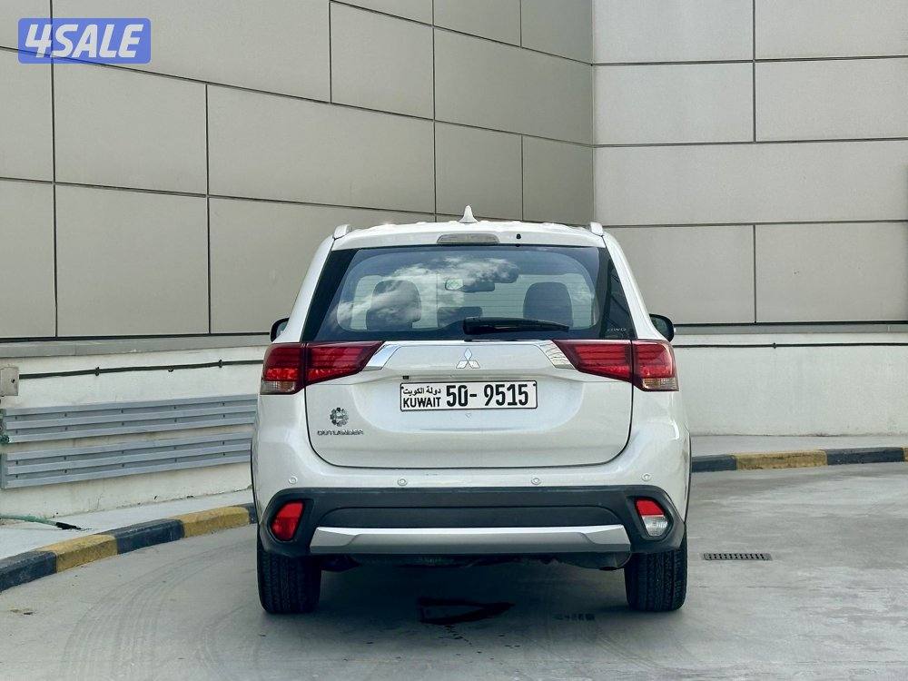 اوتلاندر / ٢٠١٧4