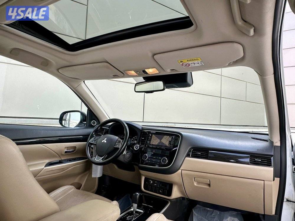 اوتلاندر / ٢٠١٧8