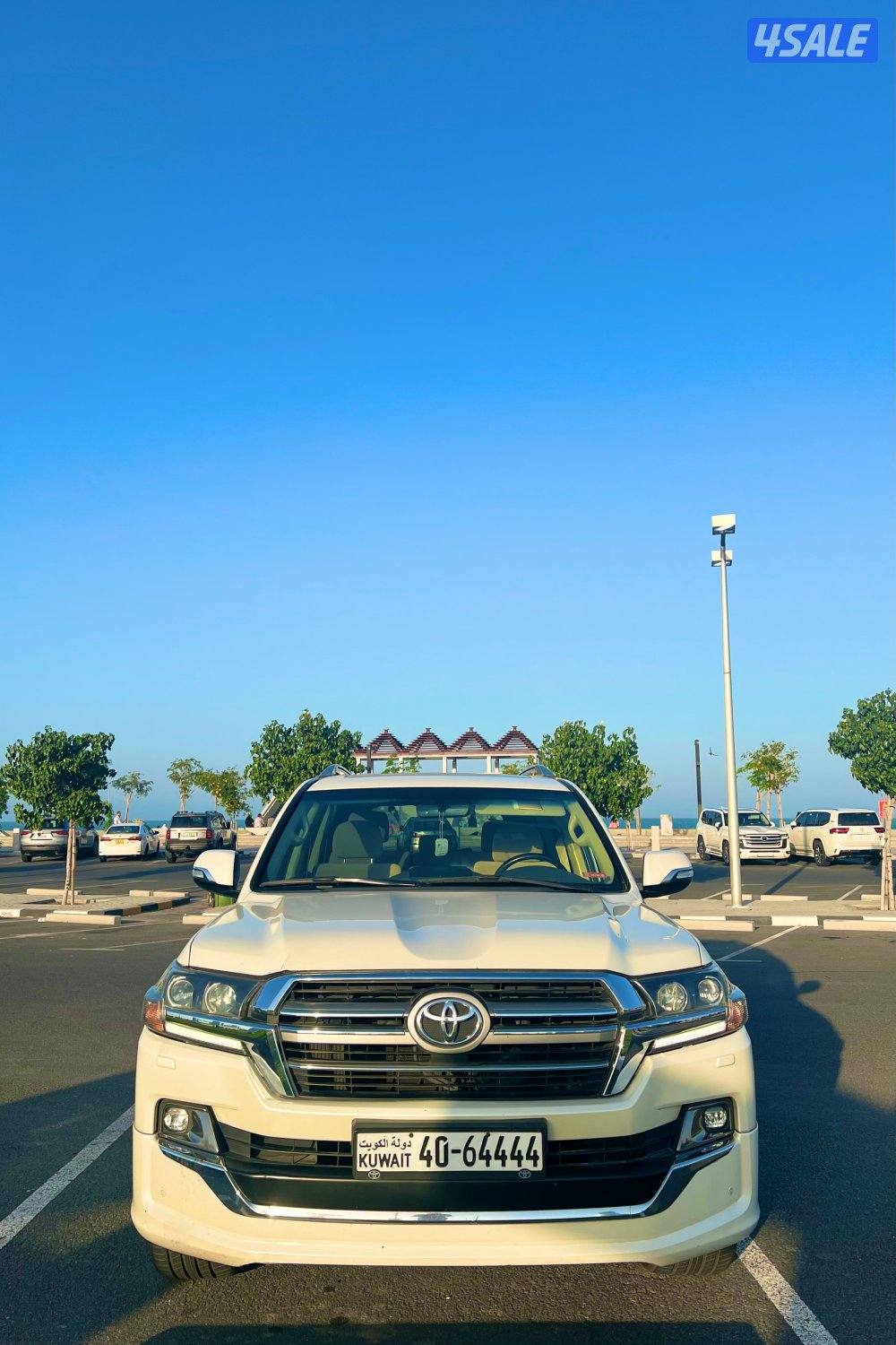 Land Cruiser Grand Touring GXR 20191