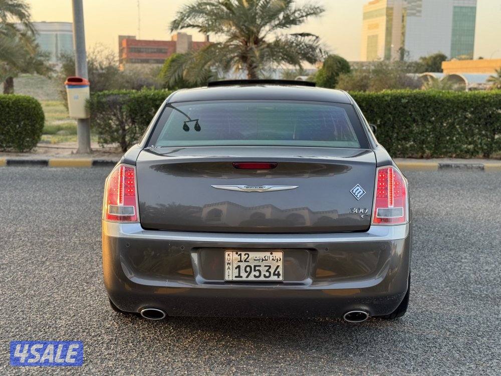 كرايزلر C300 V8 موديل 2014 بحاله نادره جدا5