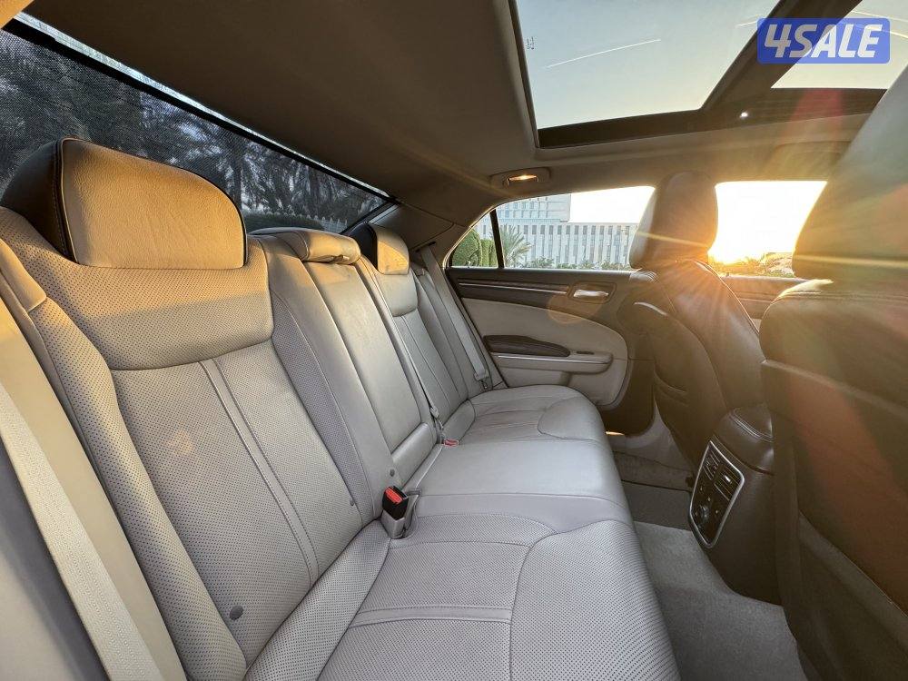 كرايزلر C300 V8 موديل 2014 بحاله نادره جدا7