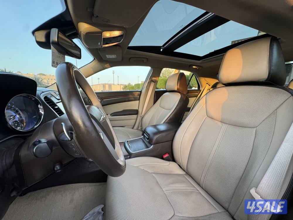 كرايزلر C300 V8 موديل 2014 بحاله نادره جدا12