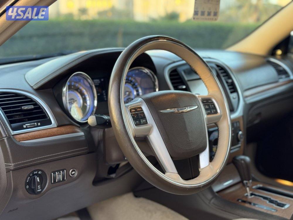 كرايزلر C300 V8 موديل 2014 بحاله نادره جدا14