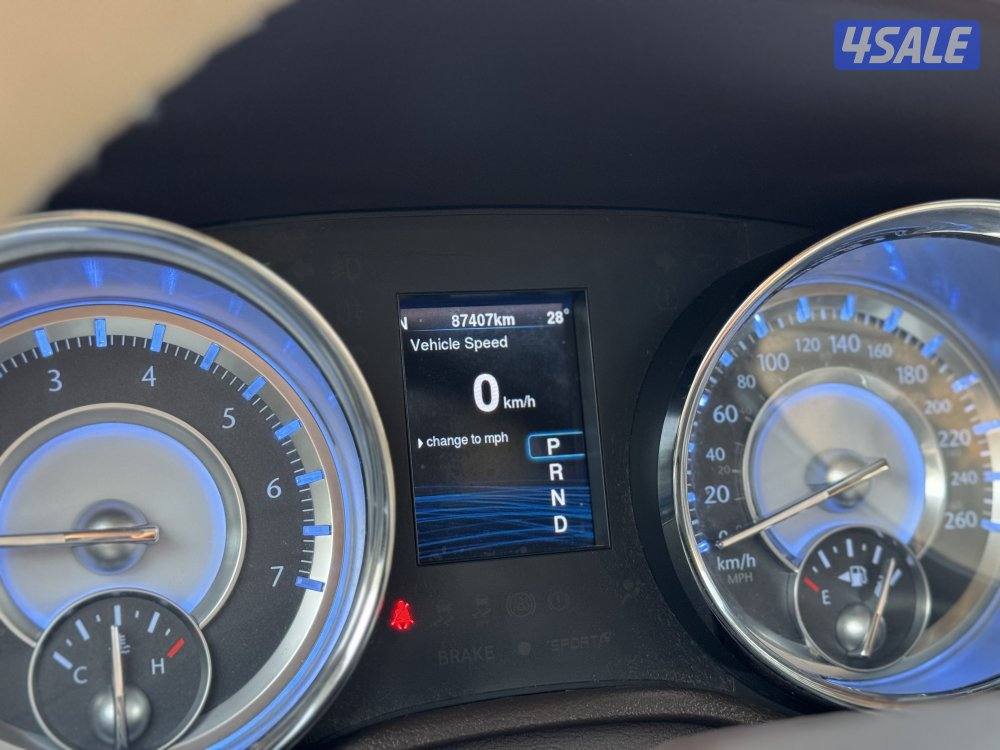 كرايزلر C300 V8 موديل 2014 بحاله نادره جدا15