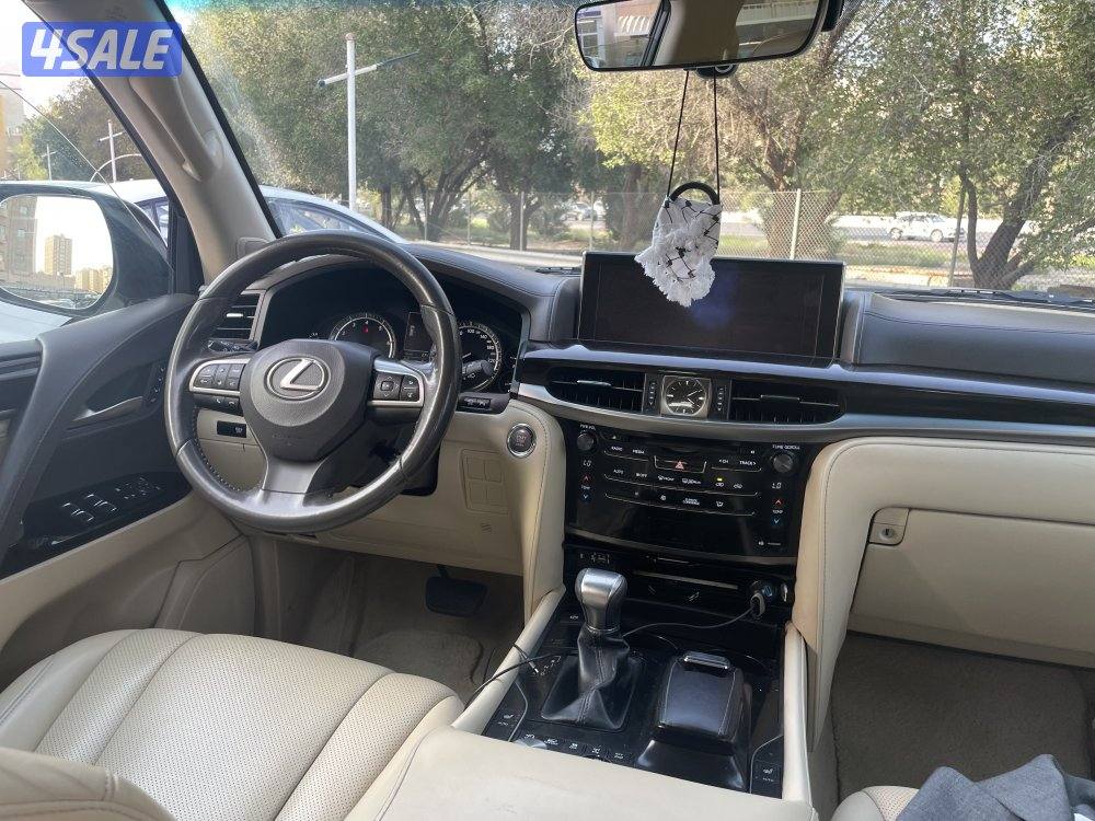 للبيع جيب لكزس LX460 موديل 20173