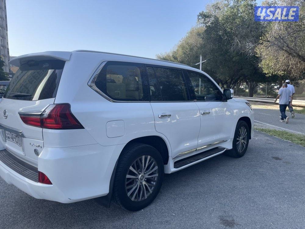 للبيع جيب لكزس LX460 موديل 20172