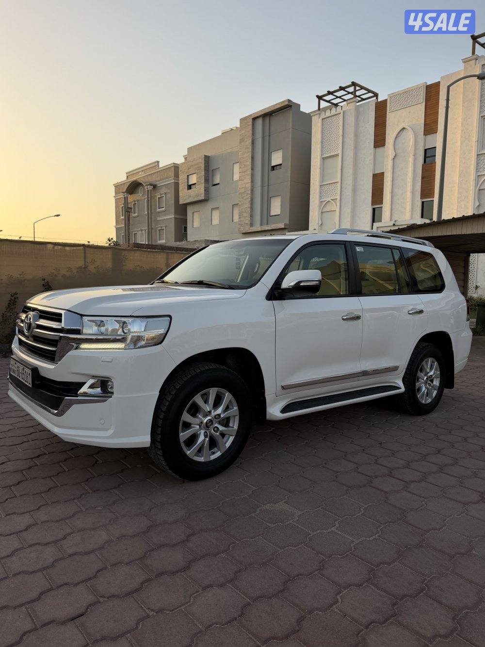 لاند كروز 8 سلندر عداد 2200