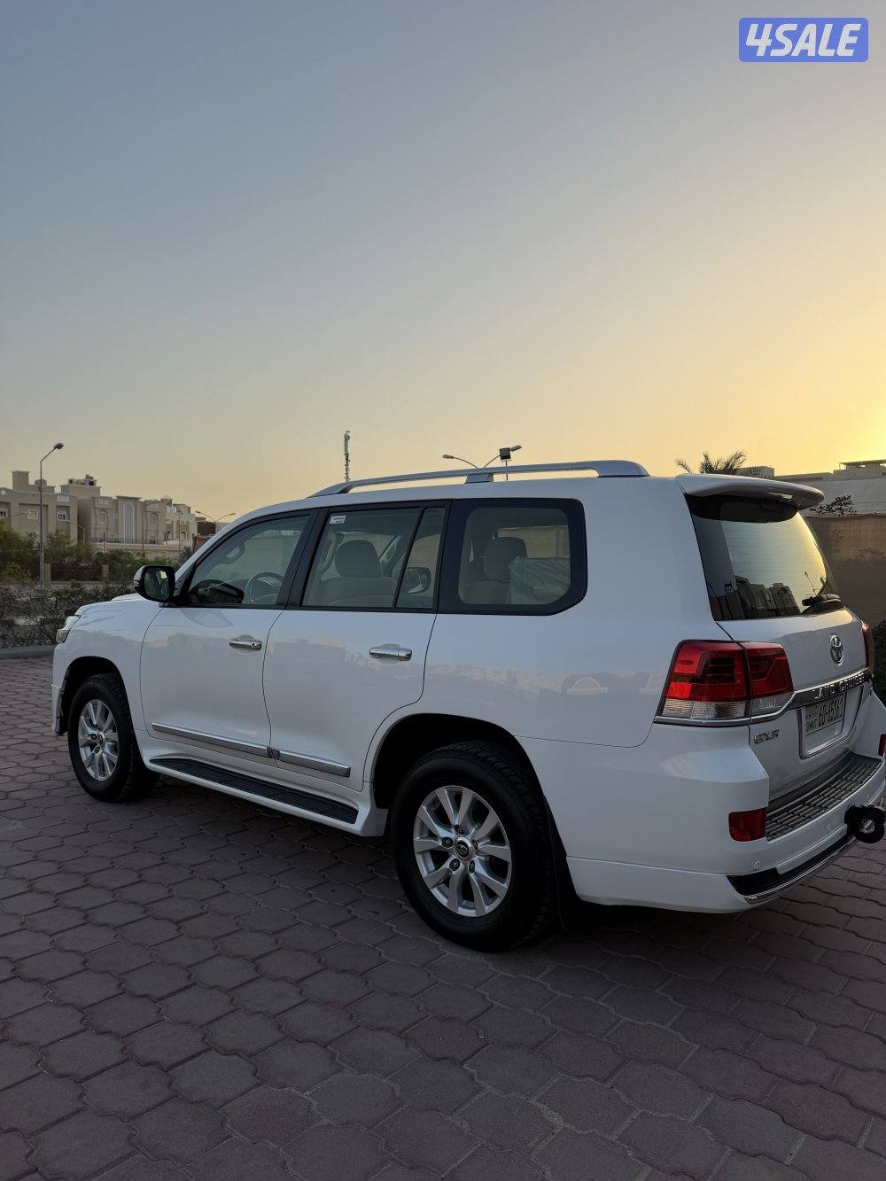 لاند كروز 8 سلندر عداد 2202