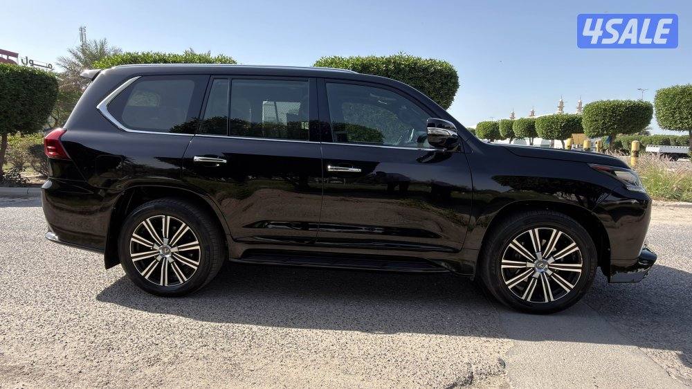 لكزش 2018 Lx درجة اولى لون اسود ملكي من الداخل جلد احمر6