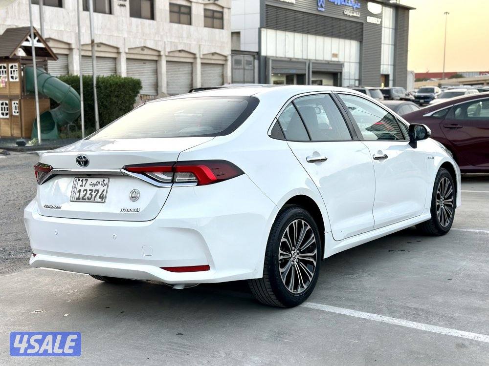 كورولا هايبرد موديل 20204