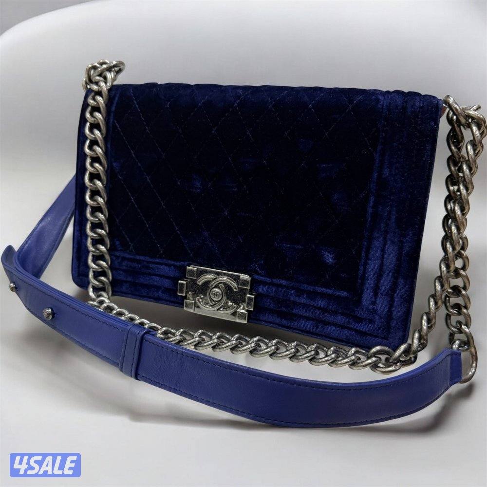 Used original velvet blue mini Chanel2