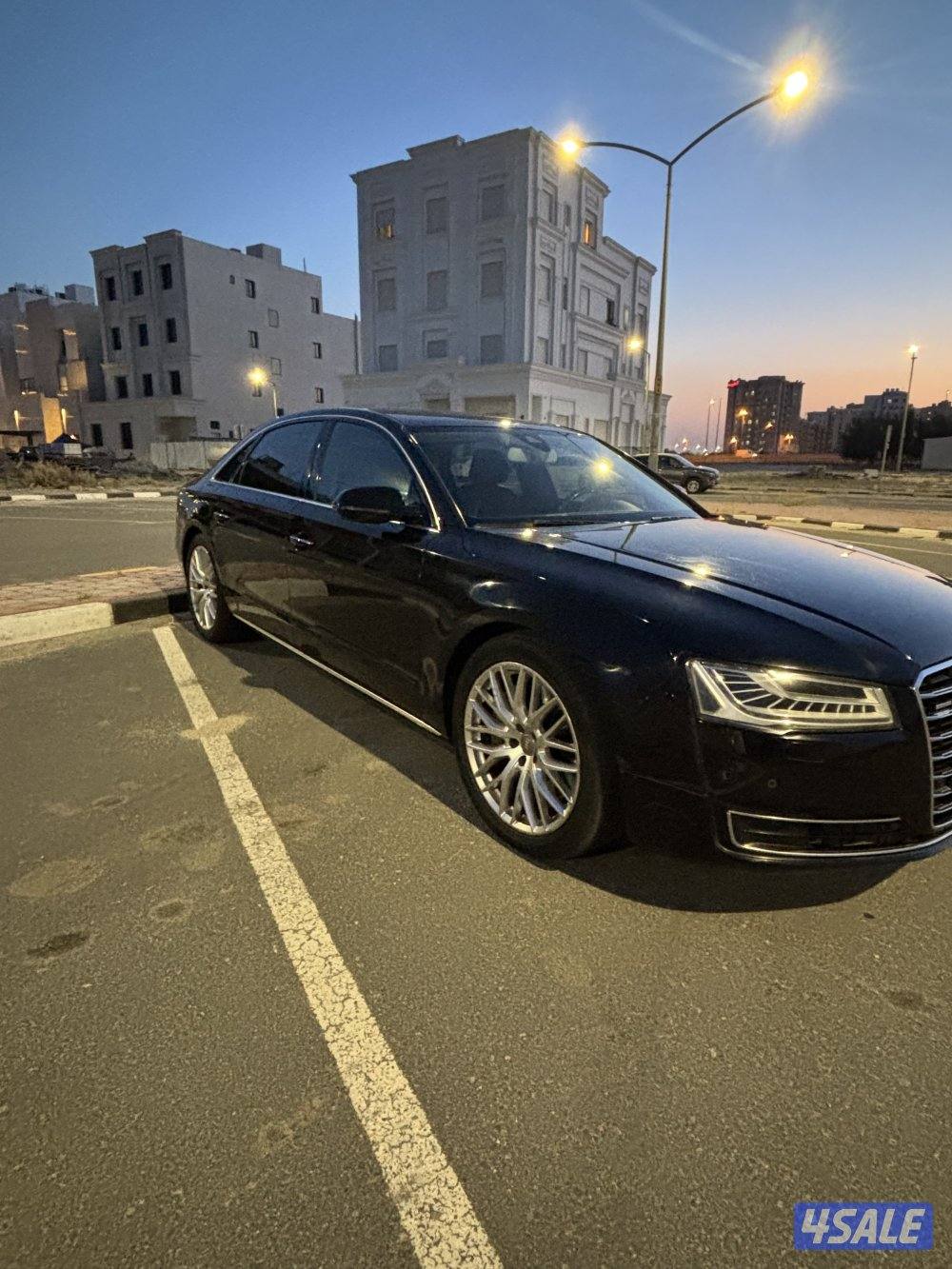 للبيع اوديA8L موديل 2015 عداد188الف شرط الفحص7