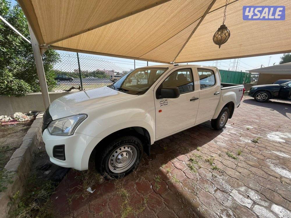 للبيع وانيت ايسوزو 2023 دبل صبغ الوكاله4