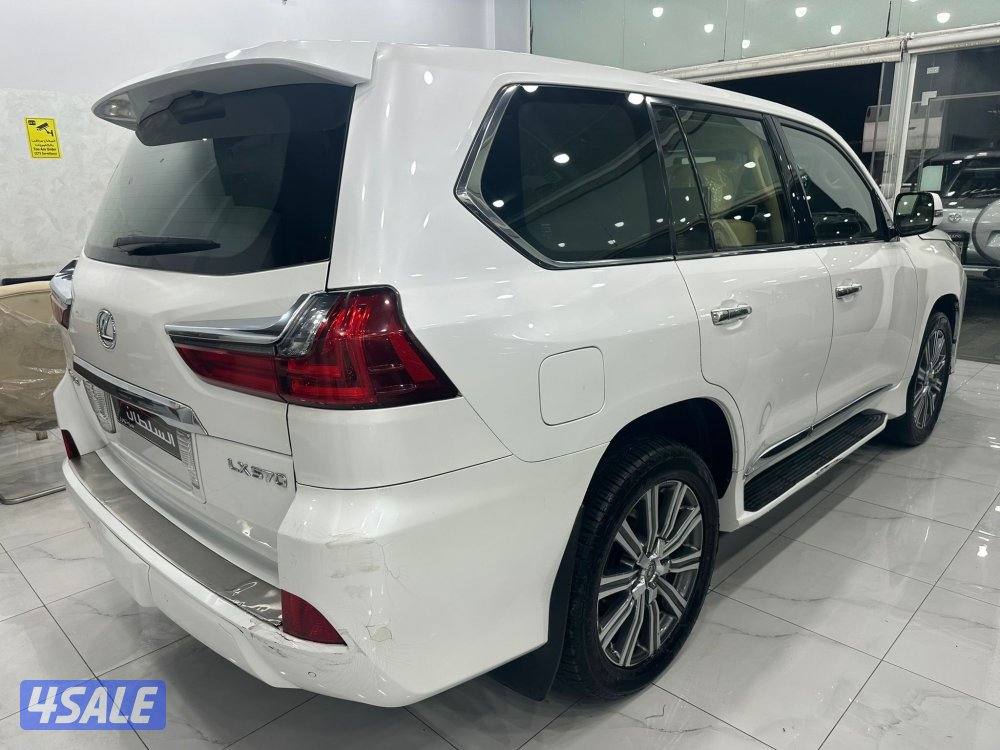 لكزس LX 570 موديل ٢٠١٦ وارد قطر الدرجه الأولى ماشي ١٧٨ ألف كم1