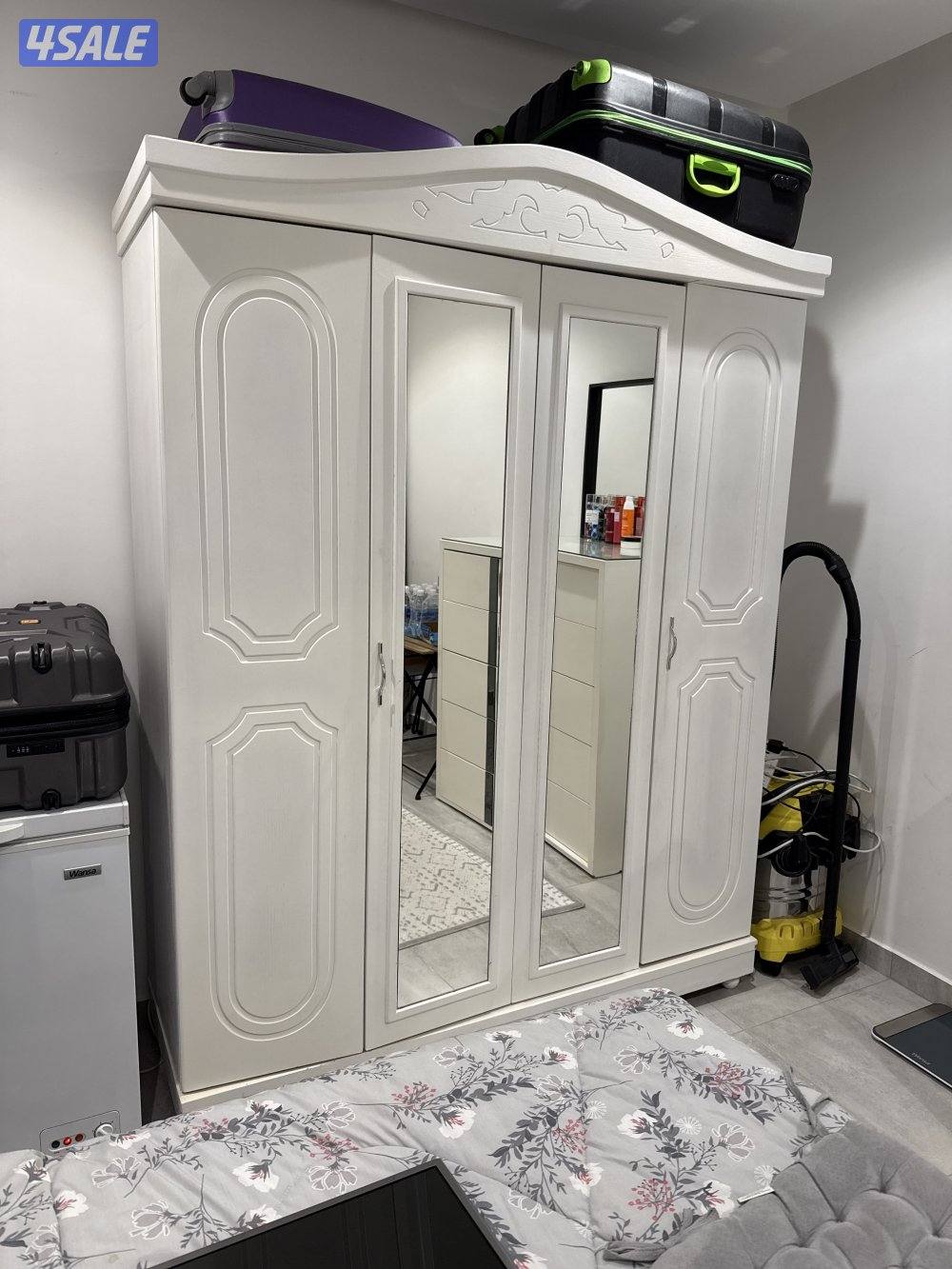 طقم كنفات+فريزر افقي+كبت ٢ باب+فريزر وانسا+تلفزيون ٤٢ بوصه ال جي سمارت5