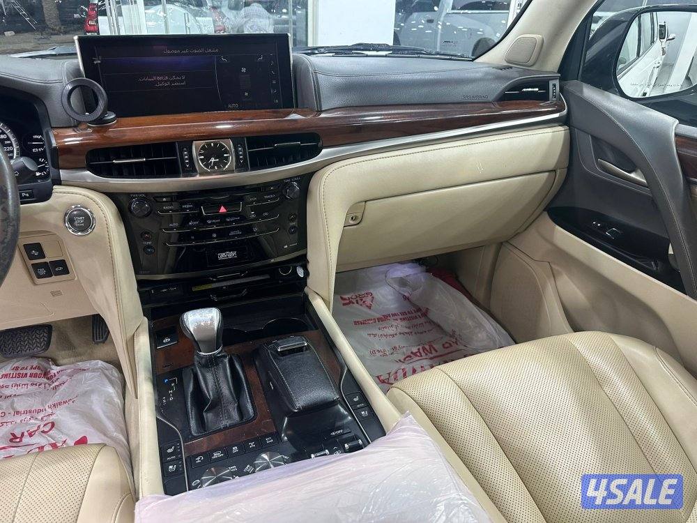 لكزس LX 570 موديل ٢٠١٦ وارد قطر الدرجه الأولى ماشي ١٧٨ ألف كم7