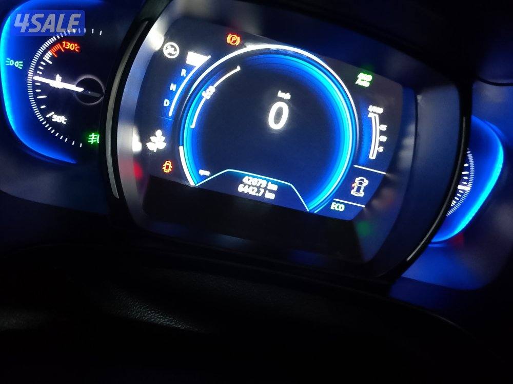 للبيع رينو كليوس موديل 2023 فل اوبشن درجه اولى8