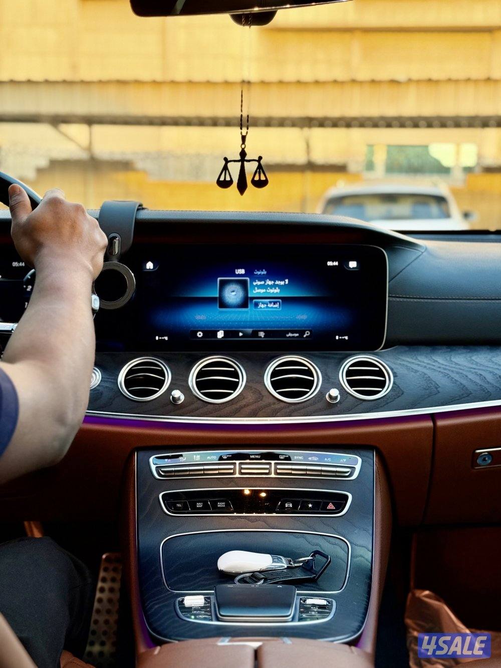 صبغ الوكالة عداد 88 الف E200 AMG  بحالة الوكالة شرط الفحص بالكامل11