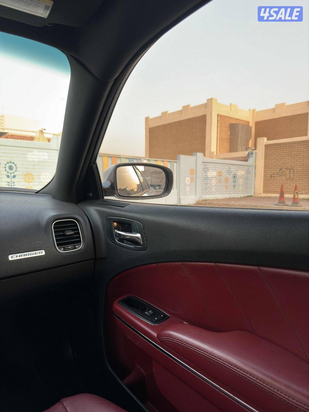 للبيع تشارجر RT موديل 20135