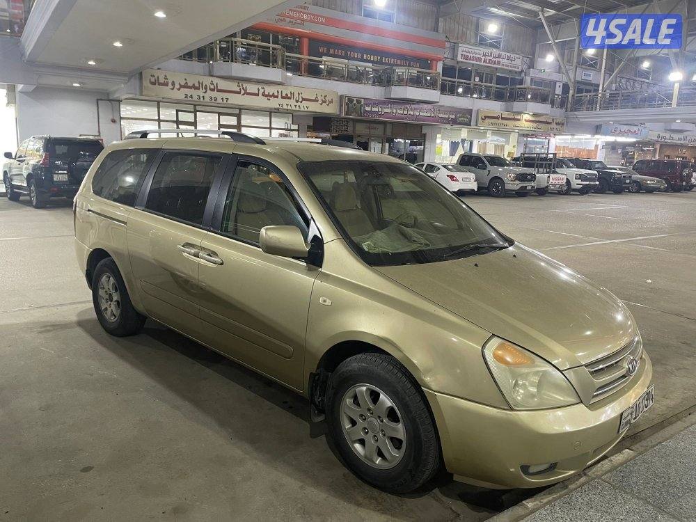 للبيع كيا كارنفل 20102