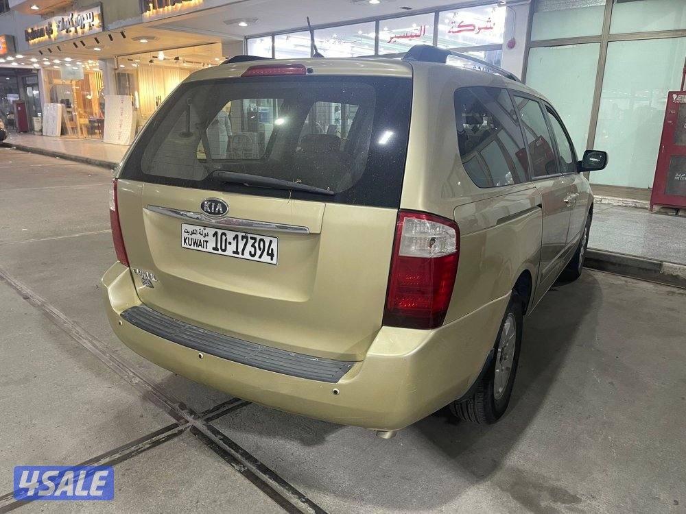 للبيع كيا كارنفل 20103