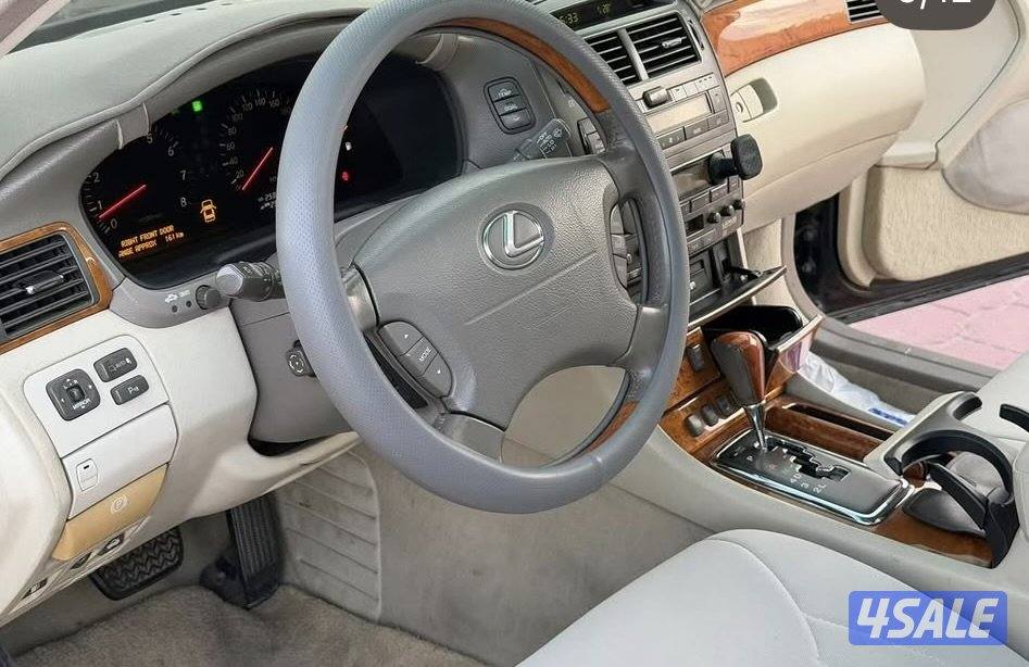 البيع لكزس ٢٠٠١ Ls430 كامل  المو صفات ماشي ٢٥٨ سيوفس منتظم بحالة نادر3