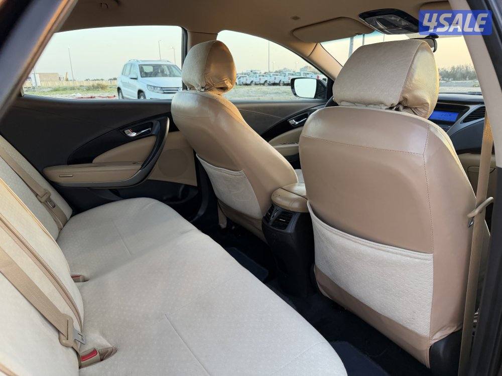 ازيرا 2014 نظيف ومرتب3