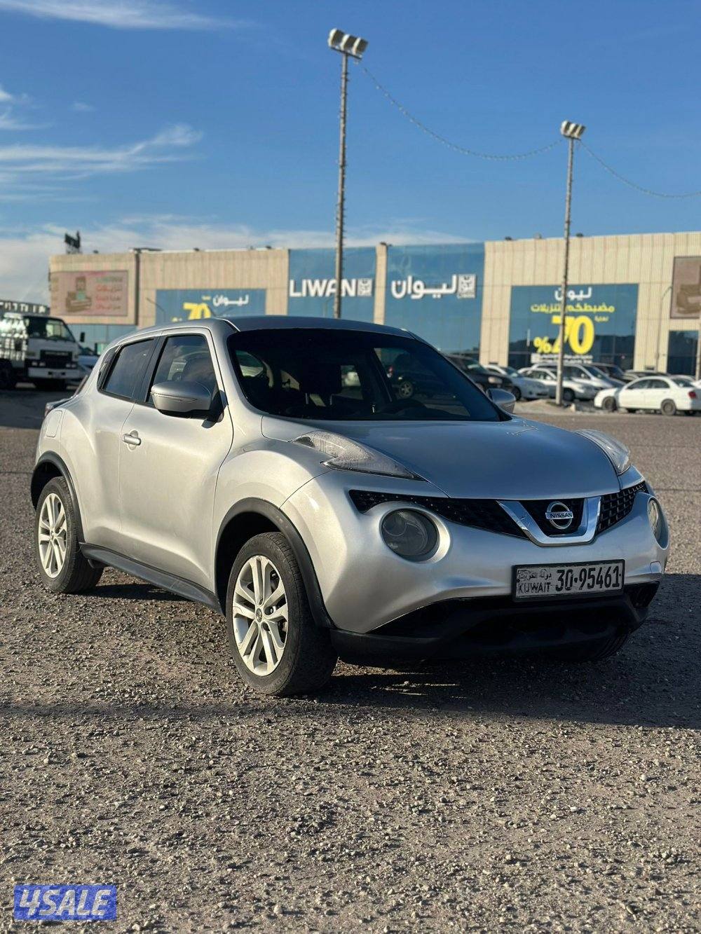 نيسان جوك موديل ٢٠١٥ فضي عداد ٢٩٢ الف بحاله جيده1